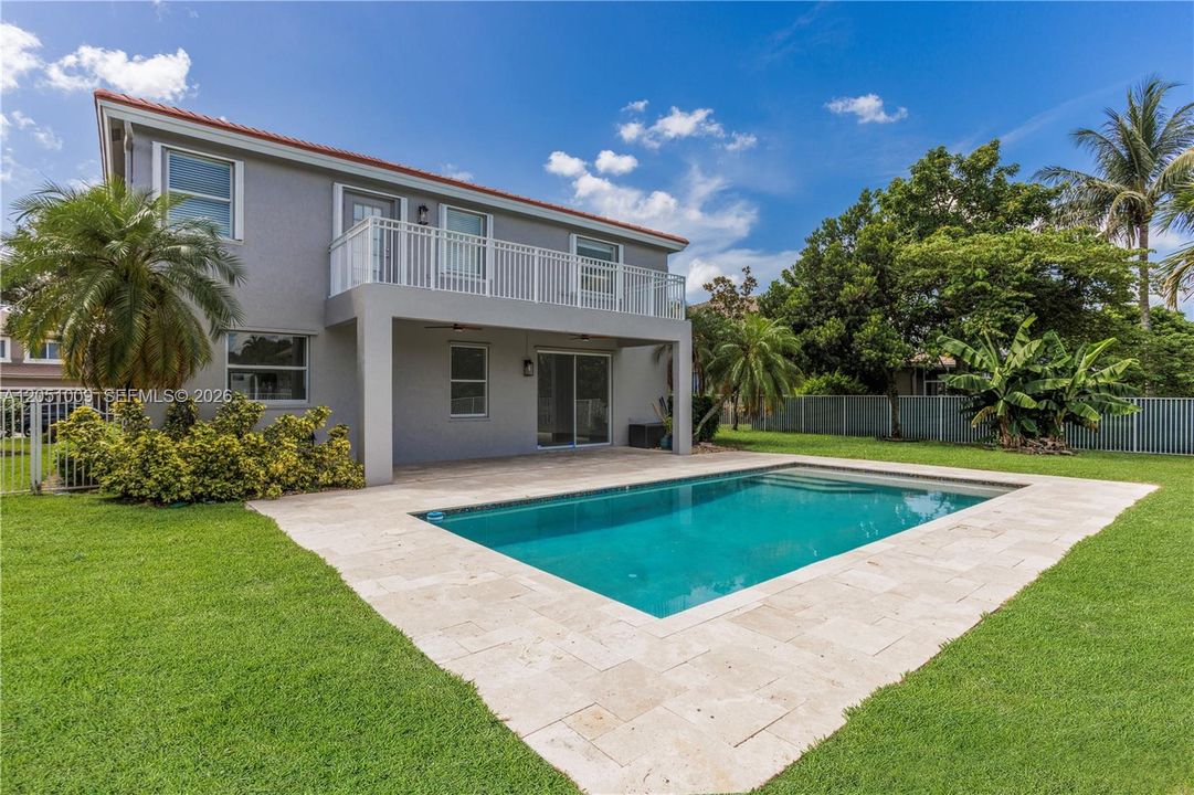 En Venta: $1,250,000 (5 camas, 3 baños, 2675 Pies cuadrados)