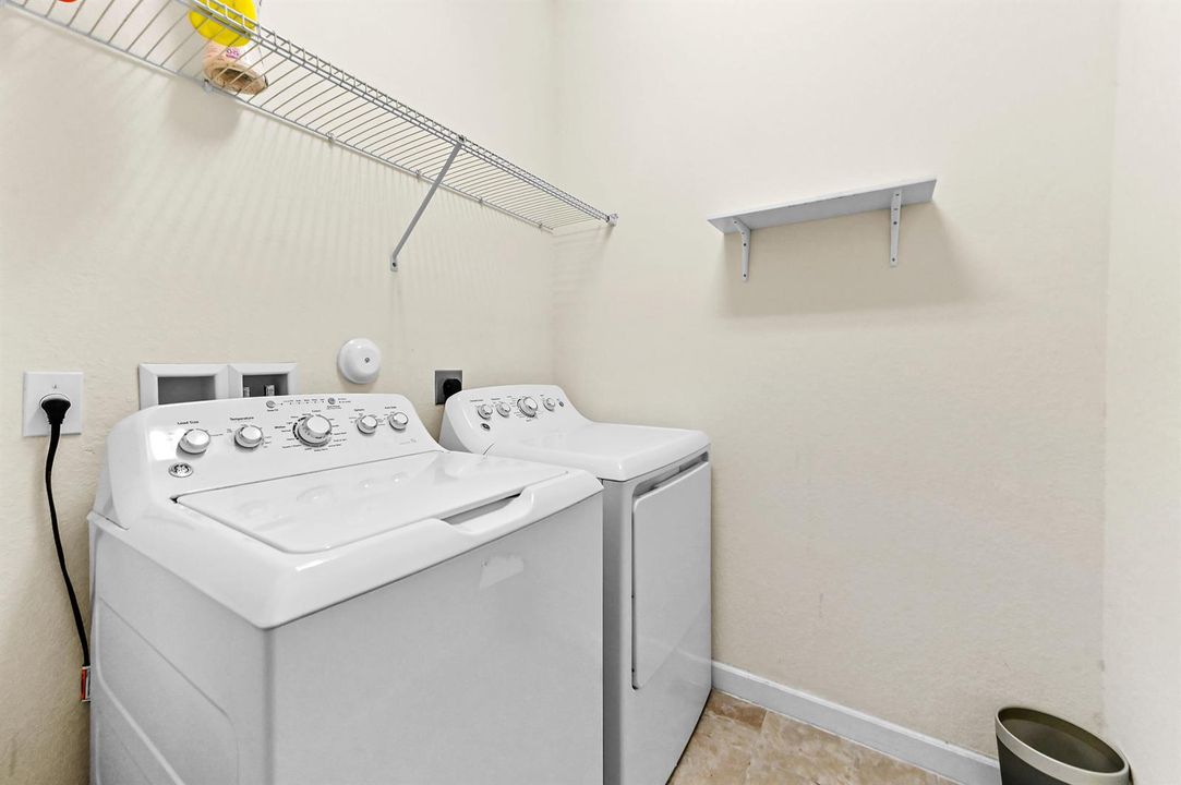 22 Laundry room 01