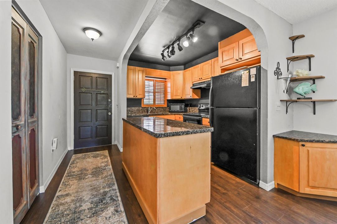 11 Kitchen 02