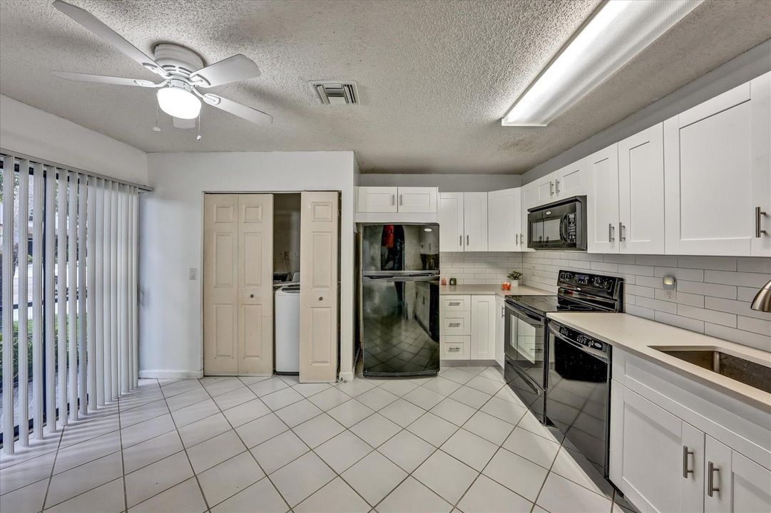 29-100 Sunshine Blvd-29