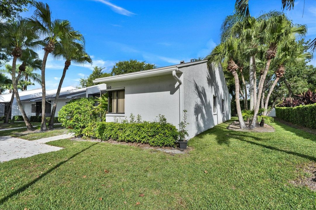 07-100 Sunshine Blvd-7