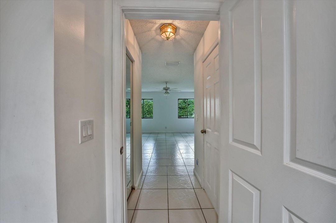 27-100 Sunshine Blvd-27