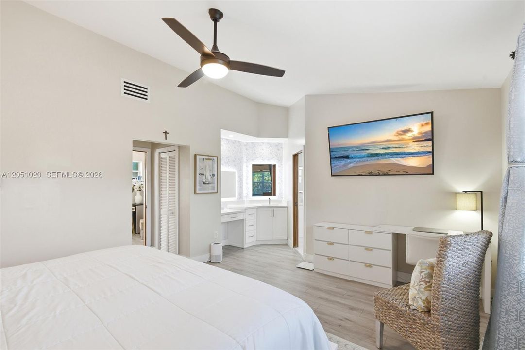 For Sale: $950,000 (3 beds, 2 baths, 2245 Square Feet)