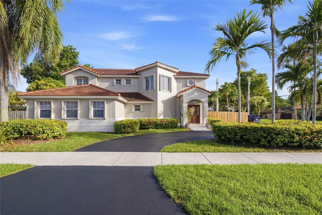 For Sale: $950,000 (3 beds, 2 baths, 2245 Square Feet)