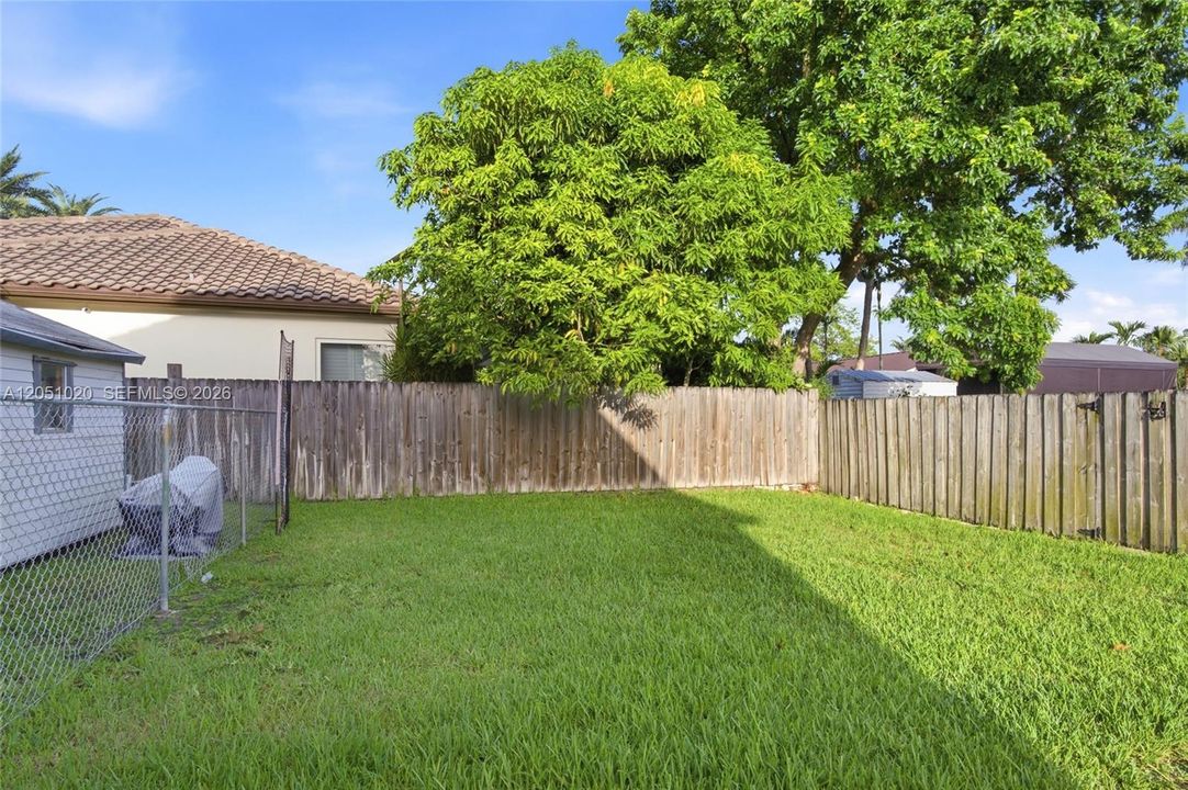 For Sale: $950,000 (3 beds, 2 baths, 2245 Square Feet)