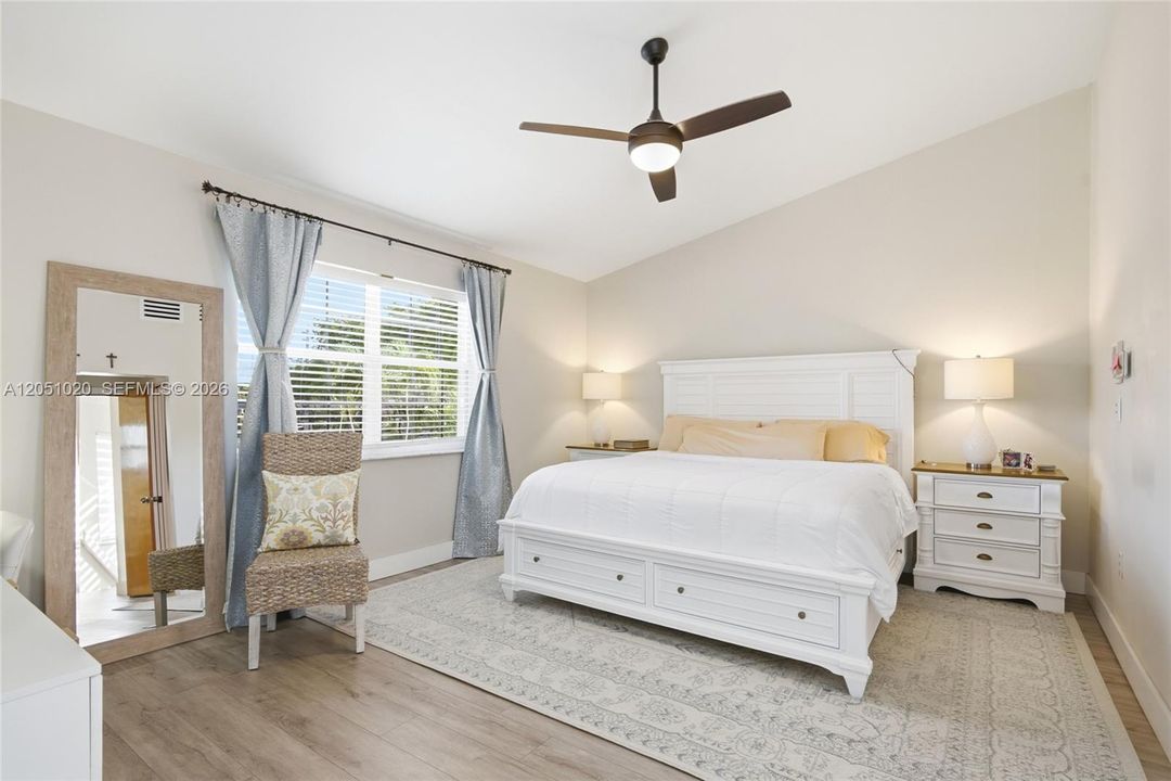 For Sale: $950,000 (3 beds, 2 baths, 2245 Square Feet)