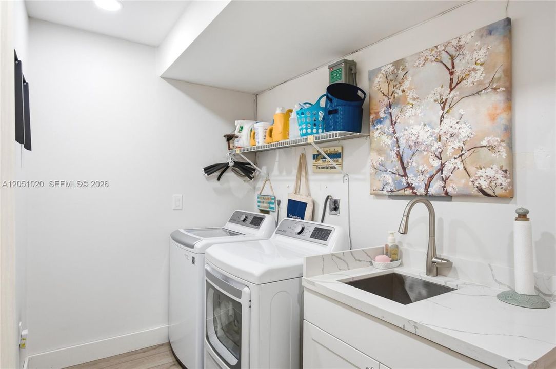 For Sale: $950,000 (3 beds, 2 baths, 2245 Square Feet)