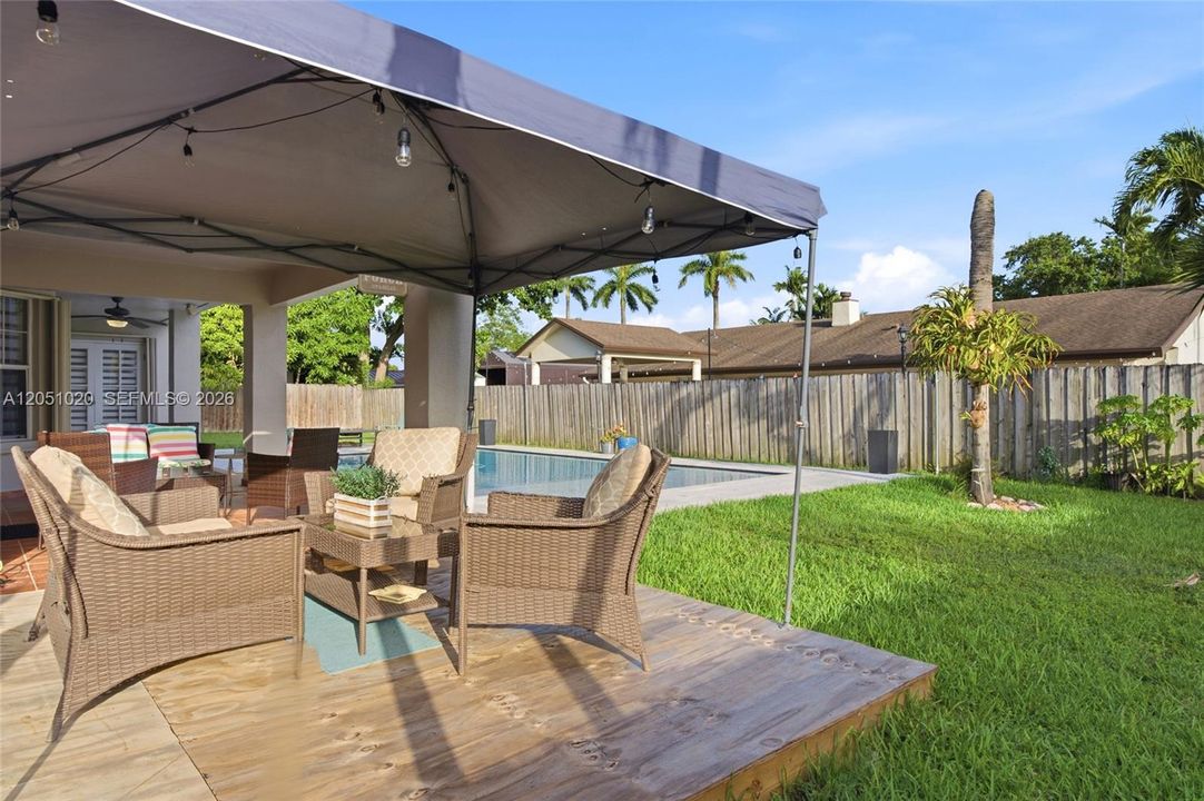 For Sale: $950,000 (3 beds, 2 baths, 2245 Square Feet)