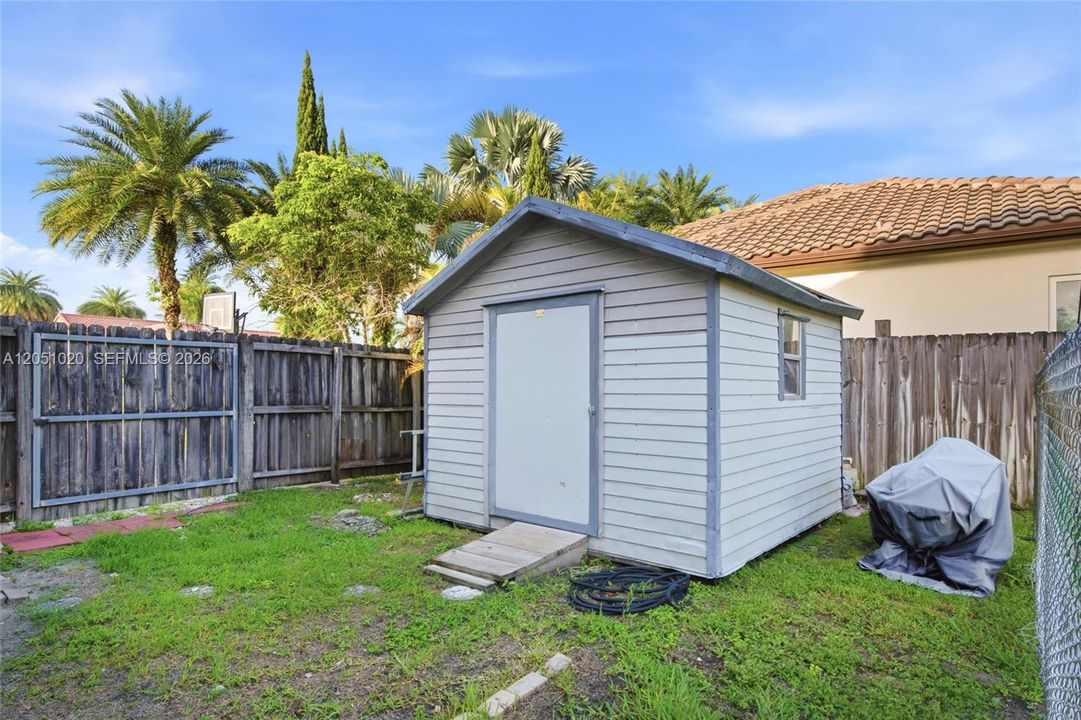 For Sale: $950,000 (3 beds, 2 baths, 2245 Square Feet)