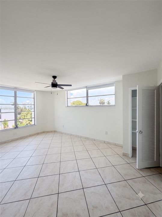 For Rent: $2,850 (2 beds, 2 baths, 1140 Square Feet)