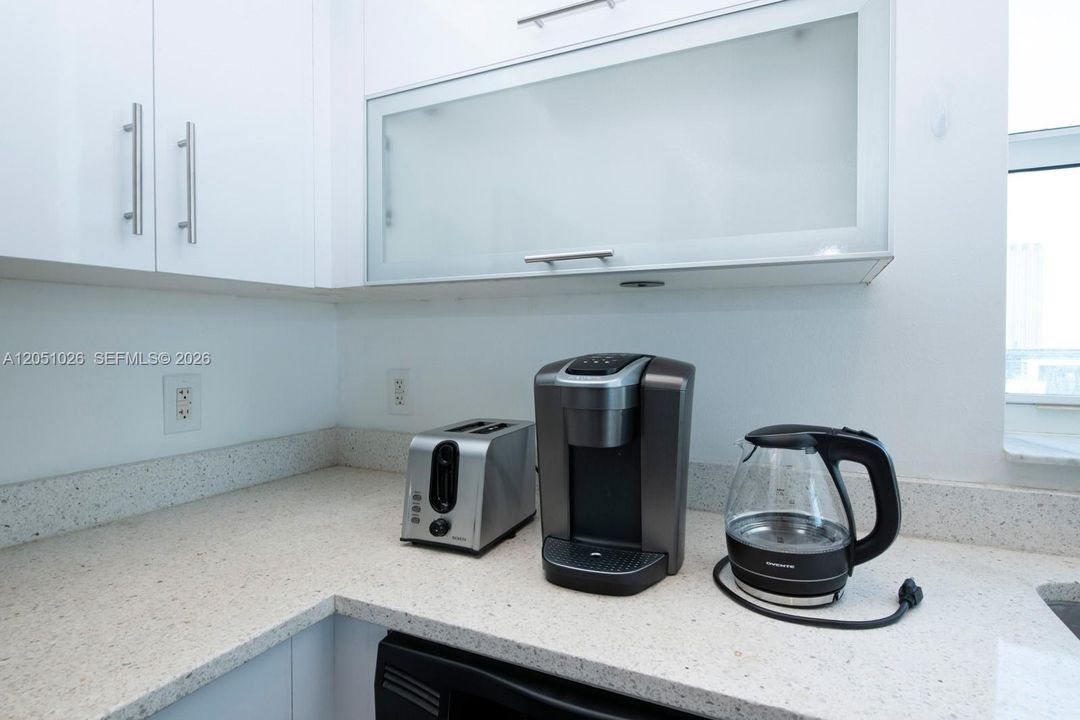 For Rent: $3,500 (2 beds, 2 baths, 1056 Square Feet)