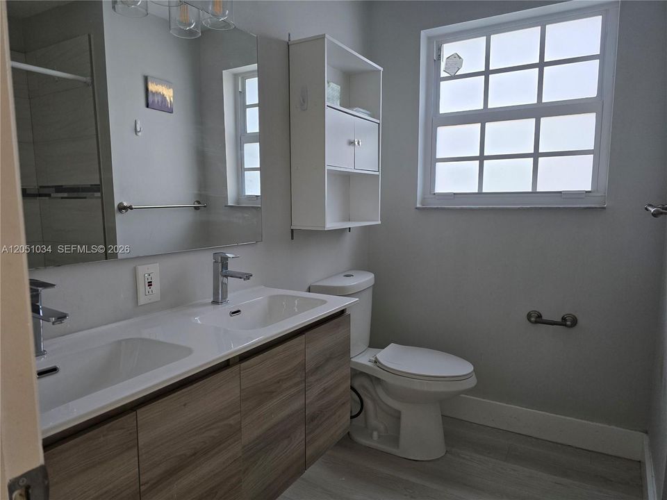 En Venta: $750,000 (4 camas, 2 baños, 2274 Pies cuadrados)