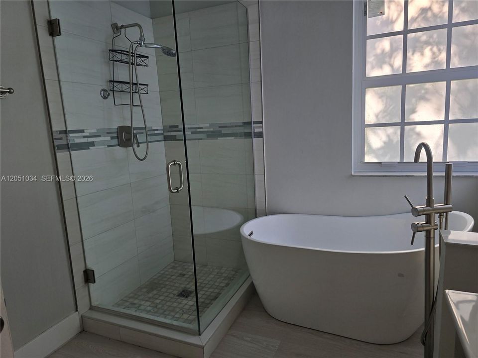 En Venta: $750,000 (4 camas, 2 baños, 2274 Pies cuadrados)