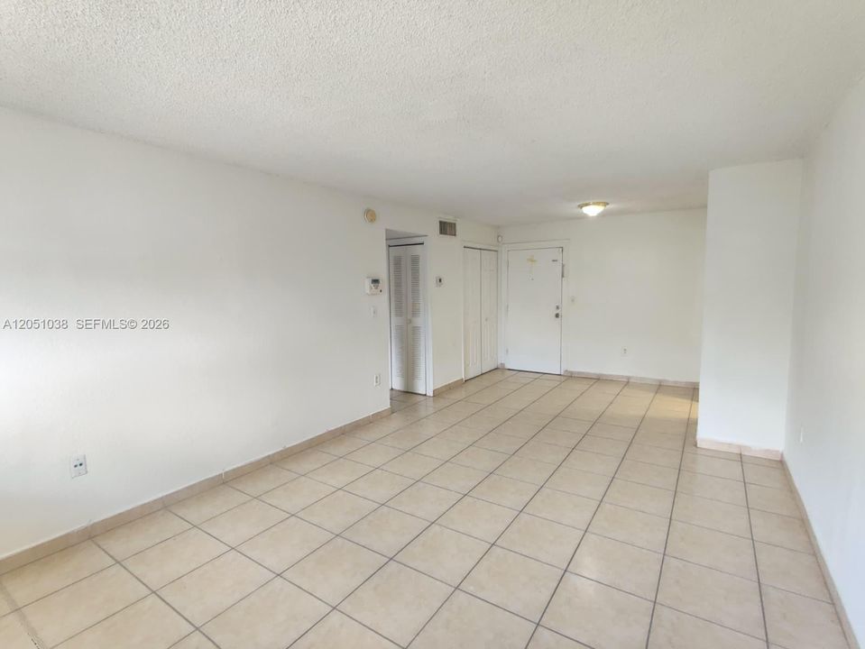 В аренду: $1,600 (1 спален, 1 ванн, 600 Квадратных фут)