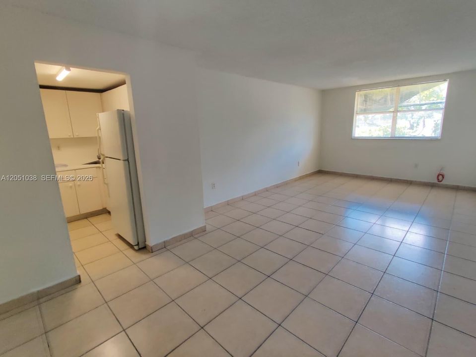 В аренду: $1,600 (1 спален, 1 ванн, 600 Квадратных фут)
