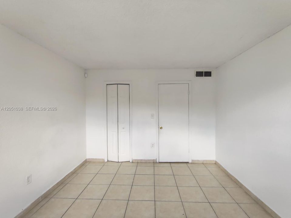 В аренду: $1,600 (1 спален, 1 ванн, 600 Квадратных фут)