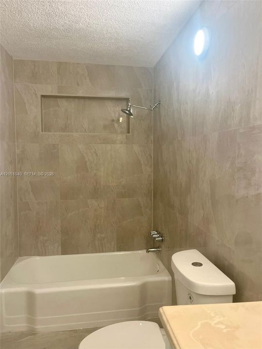 В аренду: $2,350 (2 спален, 1 ванн, 0 Квадратных фут)
