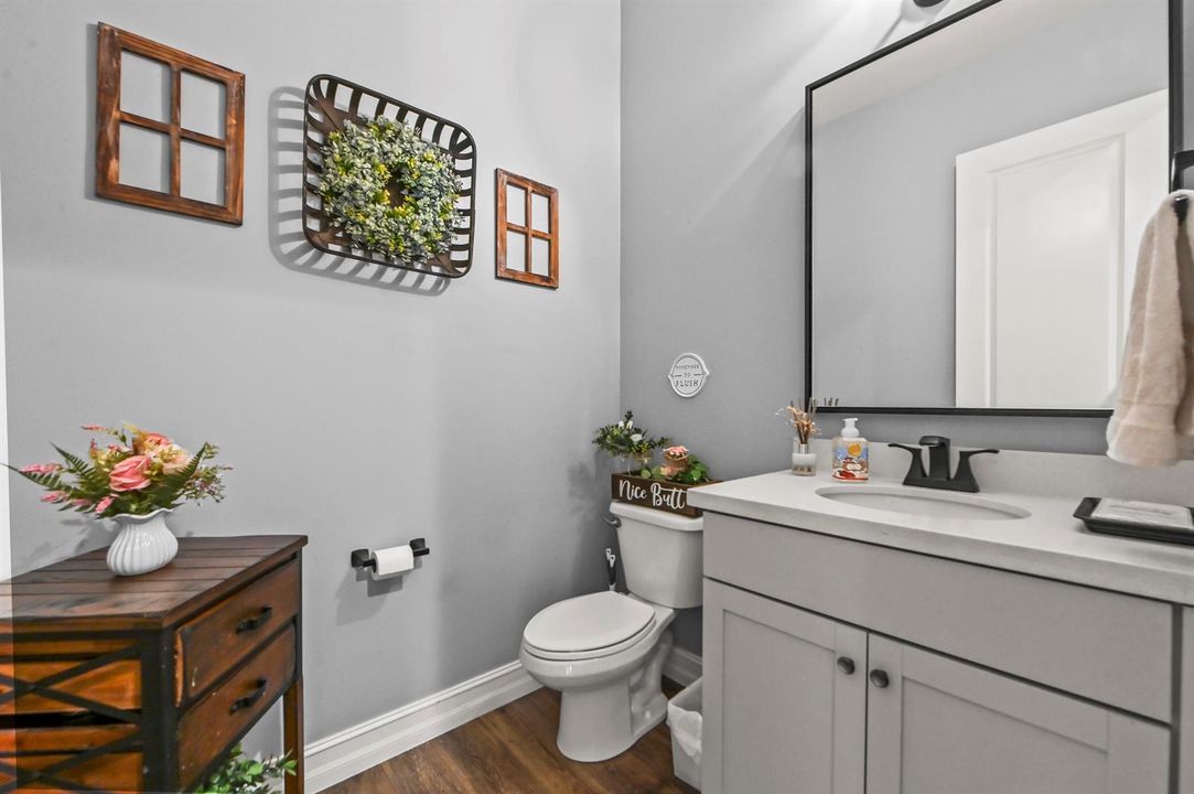 06 Bathroom 01