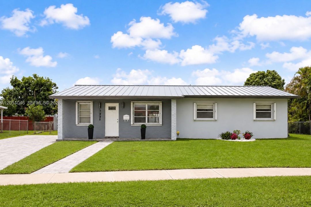 For Sale: $700,000 (3 beds, 2 baths, 1911 Square Feet)
