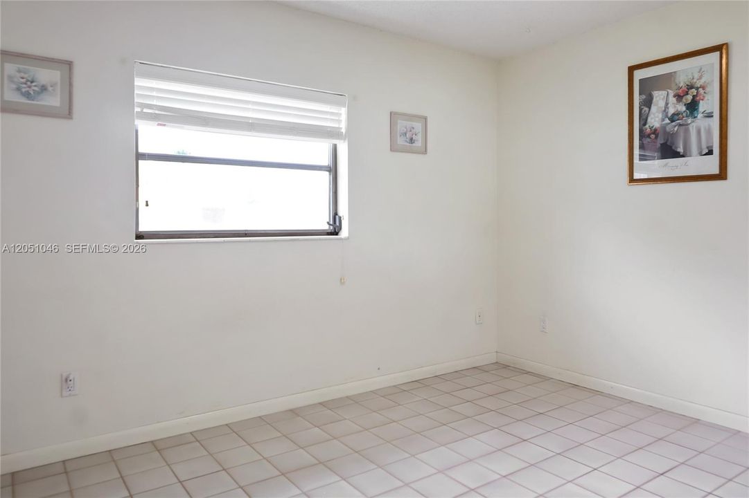 For Sale: $700,000 (3 beds, 2 baths, 1911 Square Feet)