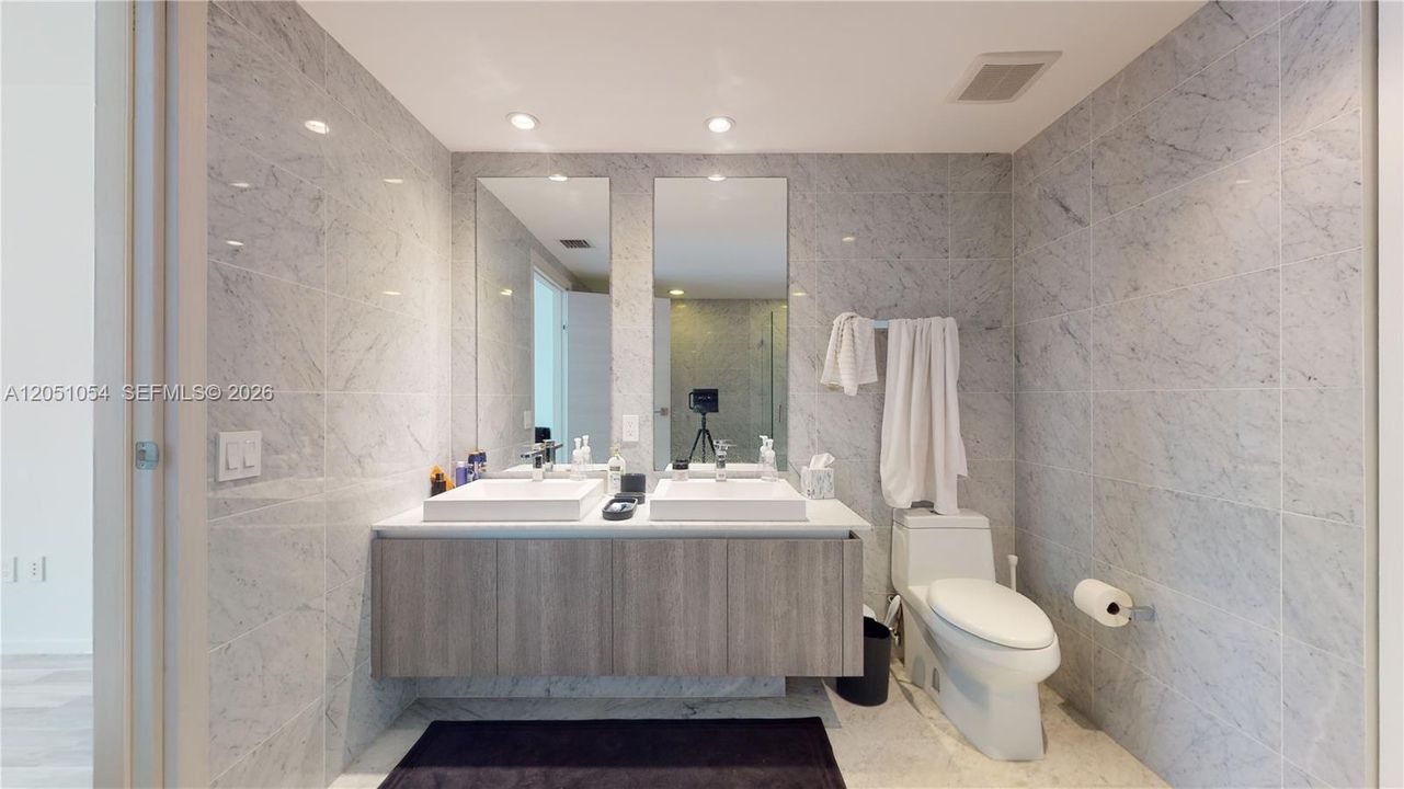 В аренду: $11,500 (3 спален, 4 ванн, 1613 Квадратных фут)
