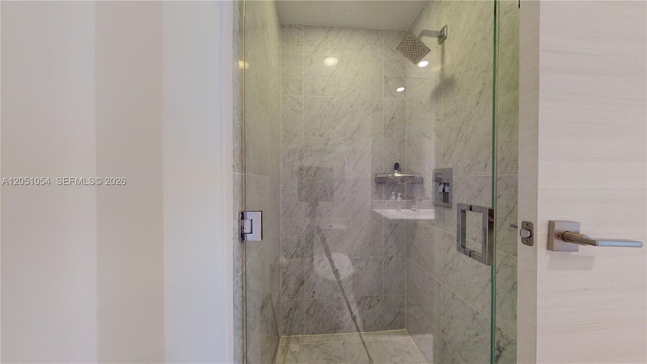 В аренду: $11,500 (3 спален, 4 ванн, 1613 Квадратных фут)