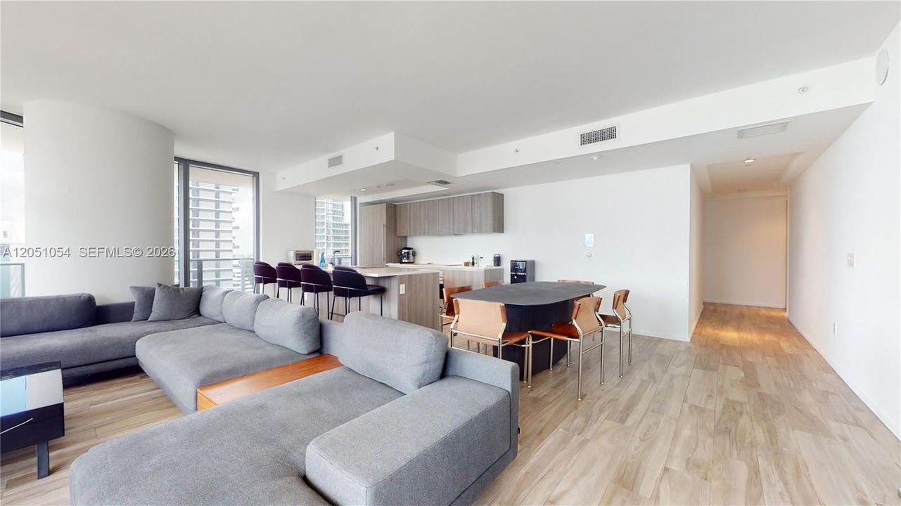 В аренду: $11,500 (3 спален, 4 ванн, 1613 Квадратных фут)