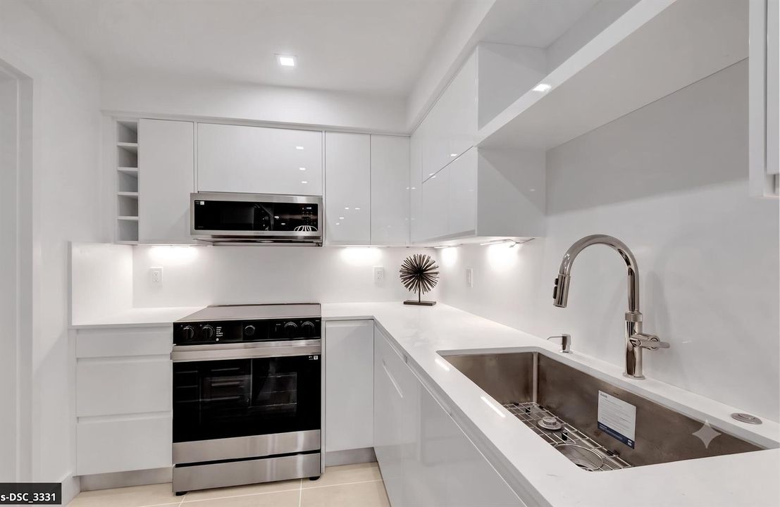 Kitchen 1
