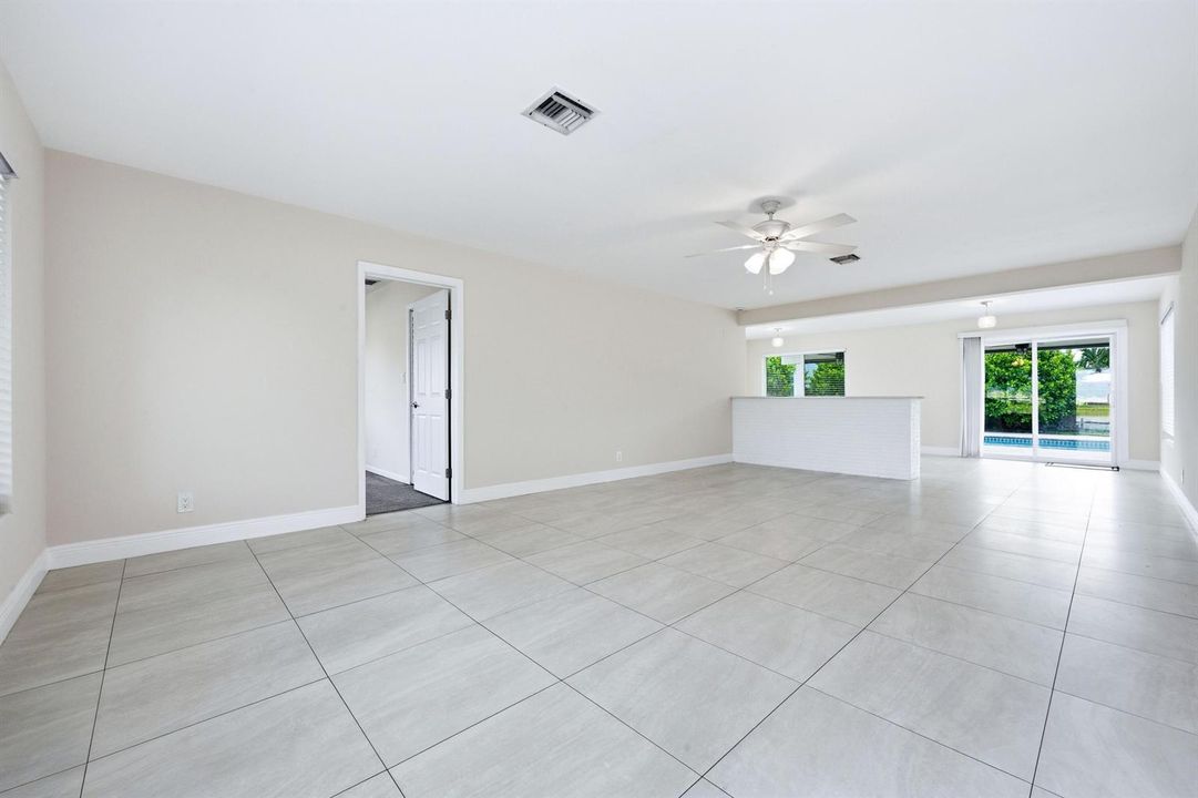 5920 living area