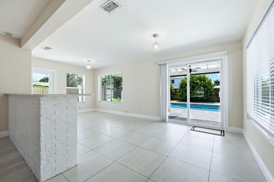 5920 dining patio