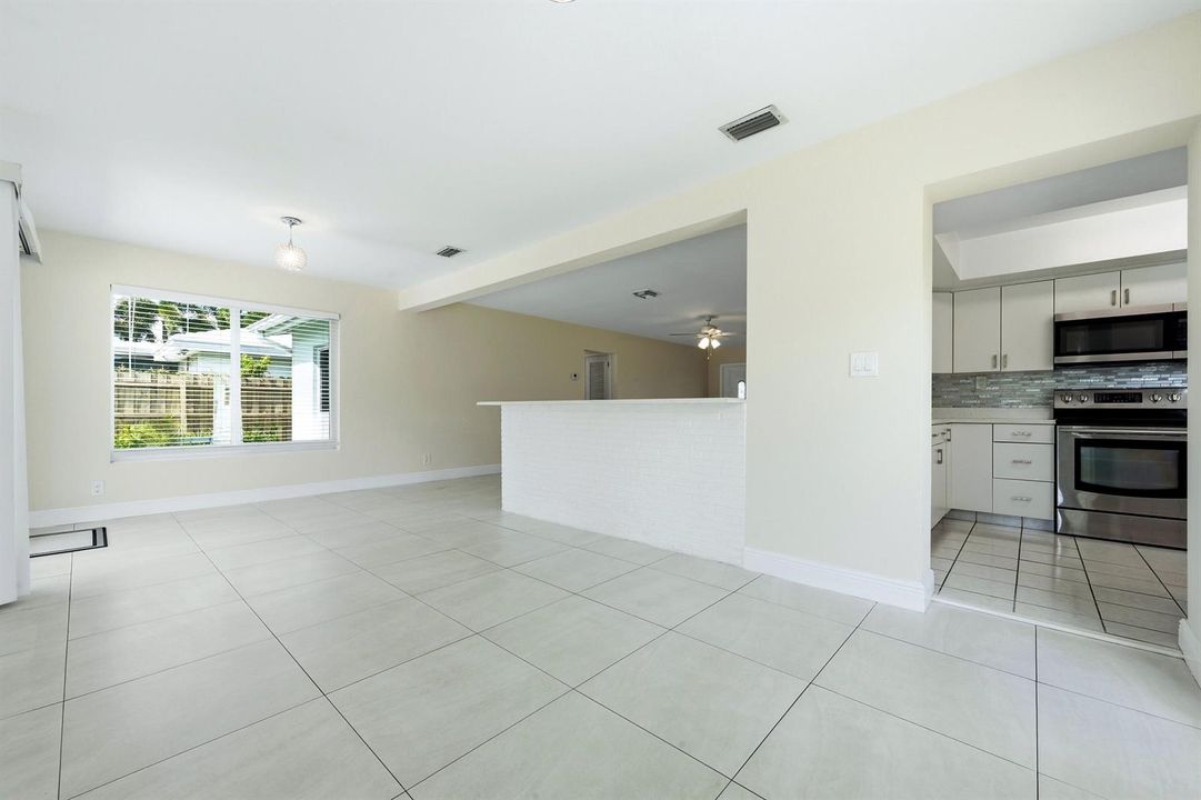 5920 dining kitchen