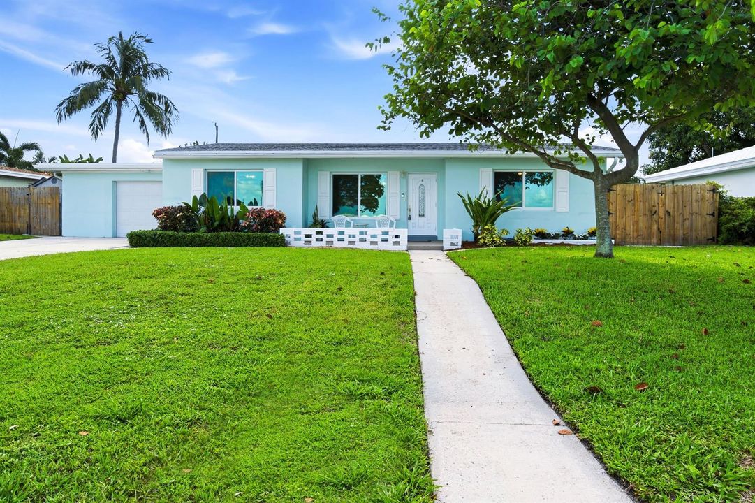 5920 front yard
