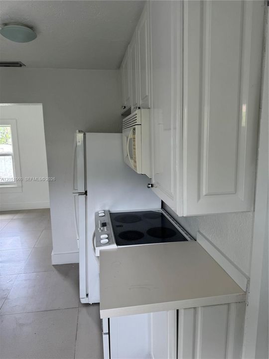 For Rent: $2,700 (3 beds, 2 baths, 1080 Square Feet)
