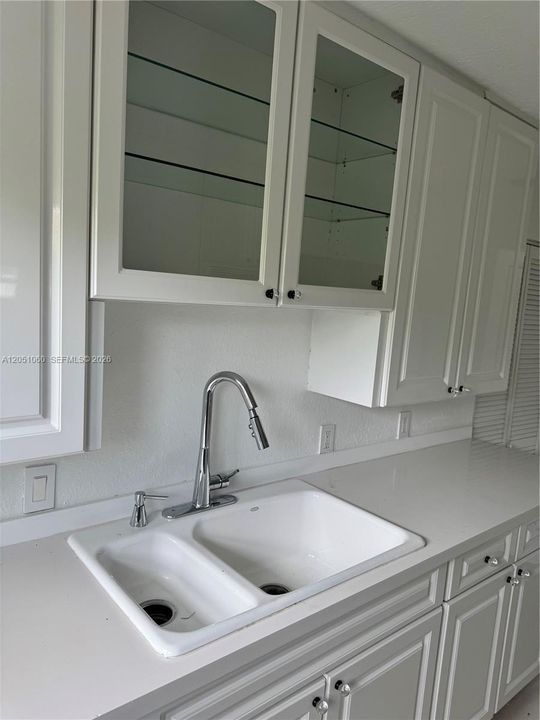 For Rent: $2,700 (3 beds, 2 baths, 1080 Square Feet)