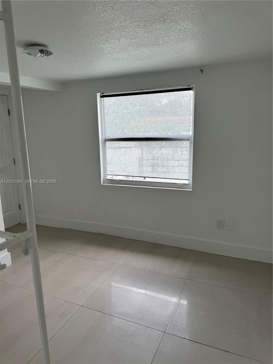 For Rent: $2,700 (3 beds, 2 baths, 1080 Square Feet)