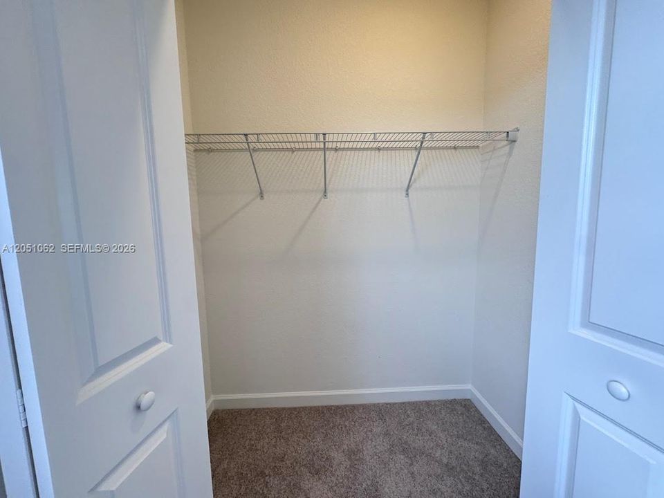 For Rent: $2,350 (3 beds, 2 baths, 1330 Square Feet)