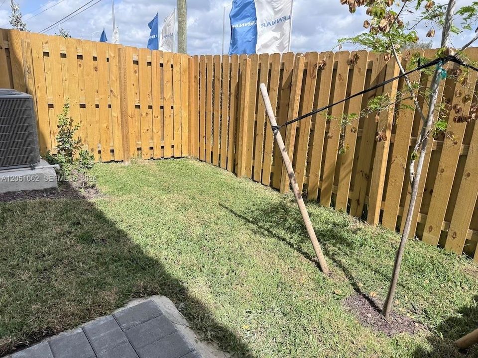For Rent: $2,350 (3 beds, 2 baths, 1330 Square Feet)