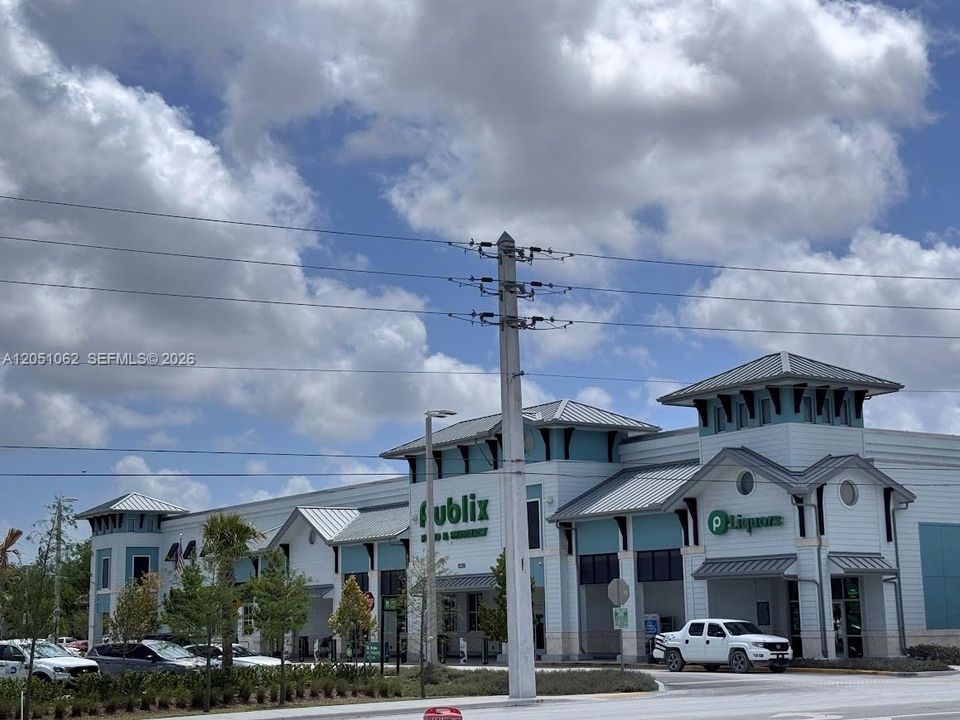 For Rent: $2,350 (3 beds, 2 baths, 1330 Square Feet)
