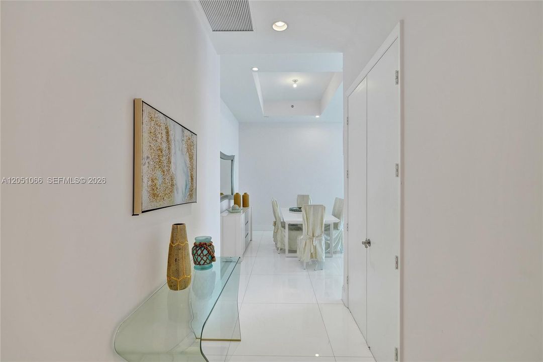 For Sale: $1,290,000 (2 beds, 2 baths, 1435 Square Feet)