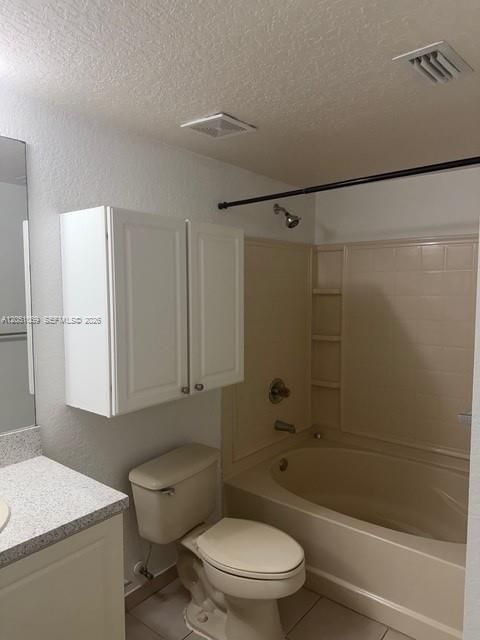 For Rent: $1,700 (1 beds, 1 baths, 716 Square Feet)