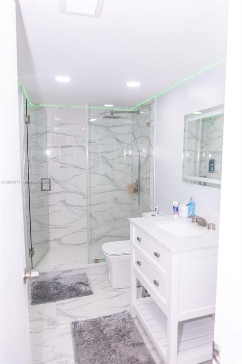 En Renta: $2,400 (2 camas, 2 baños, 980 Pies cuadrados)