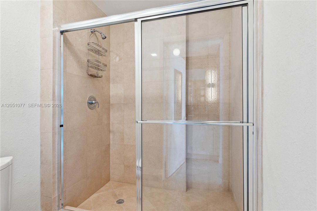 В аренду: $18,500 (4 спален, 5 ванн, 3945 Квадратных фут)