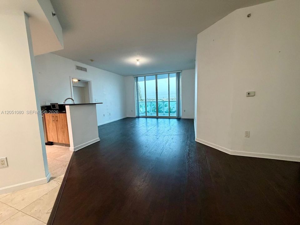 En Renta: $3,650 (2 camas, 2 baños, 1251 Pies cuadrados)
