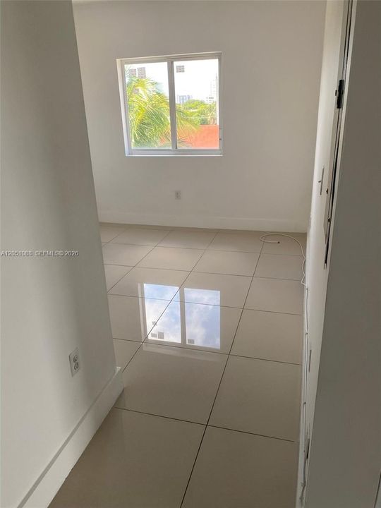 For Rent: $2,300 (2 beds, 2 baths, 826 Square Feet)