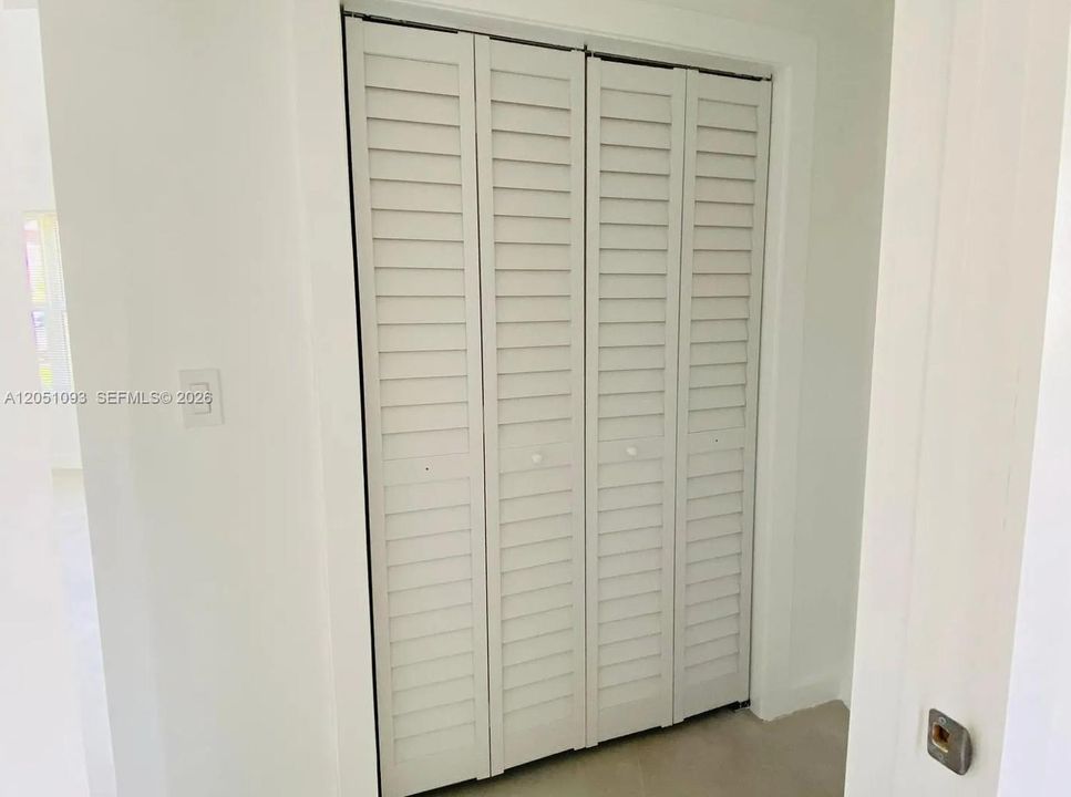 В аренду: $2,200 (2 спален, 1 ванн, 1000 Квадратных фут)