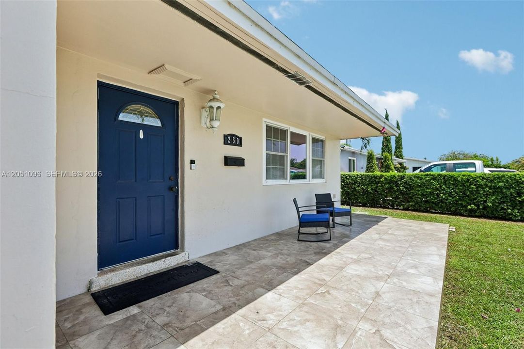 For Sale: $550,000 (3 beds, 1 baths, 1588 Square Feet)