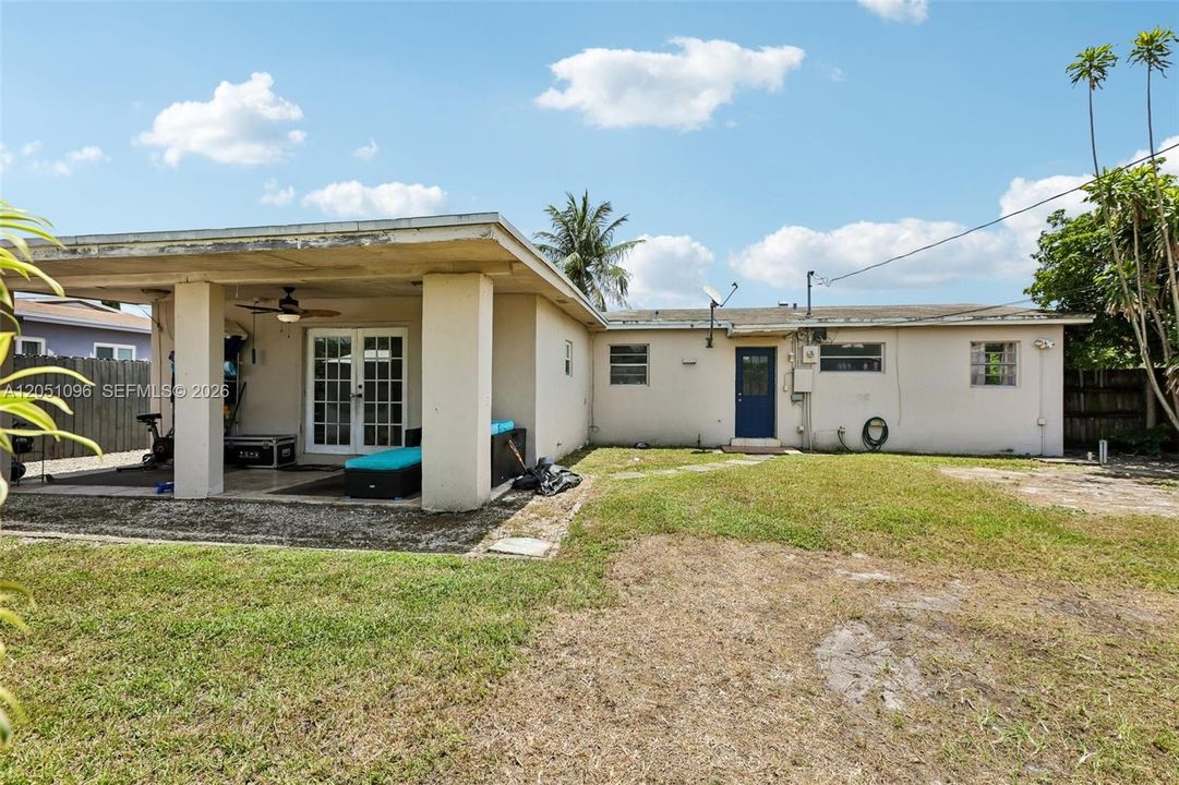 For Sale: $550,000 (3 beds, 1 baths, 1588 Square Feet)