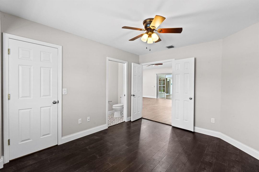 40-web-or-mls-A7408780