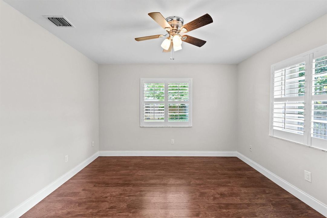 31-web-or-mls-A7408759