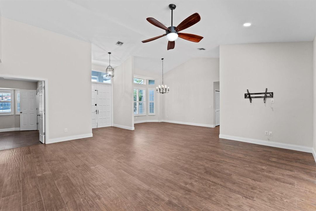 7-web-or-mls-A7408792